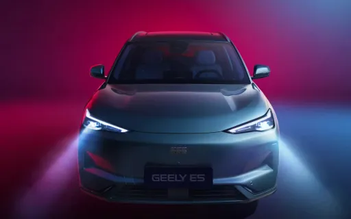 Geely E5: elektromos SUV akár 475 km hatótávval