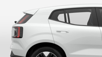 VOLVO EX30 Single Motor Extended Range Core AZONNAL ÁTVEHETŐ