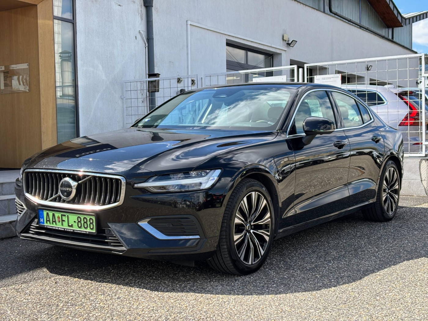 VOLVO S60 2.0 [T8] Recharge Ultimate Bright AWD Geartronic