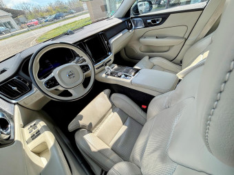 VOLVO S60 2.0 [T8] Recharge Ultimate Bright AWD Geartronic