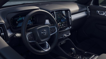 VOLVO XC40 2.0 [B3] MHEV Plus Dark DCT BEMUTATÓ AUTÓ