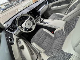 VOLVO XC60 2.0 [D4] Momentum Geartronic